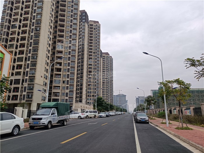 龙岗|实探南宁龙岗西：14个楼盘实景+道路建设，颠覆你的想象！