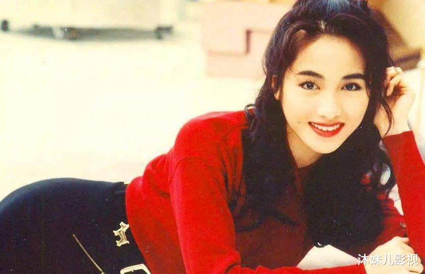 黎姿|张柏芝与大9岁黎姿同框养眼, 恋上富商幼子生父成迷, 后者嫁残疾富豪成人生赢家