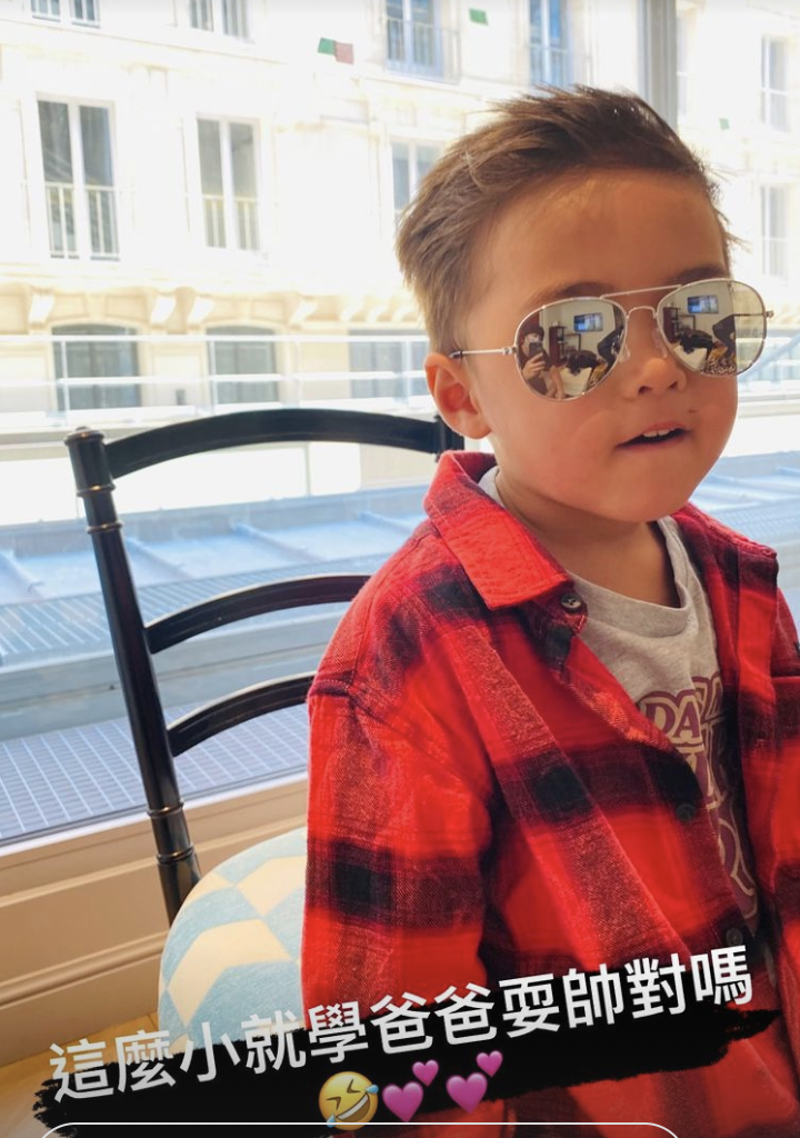 李菲儿|周杰伦携昆凌巴黎观战梅西球赛，赛前播放《Mojoto》周董直呼惊喜