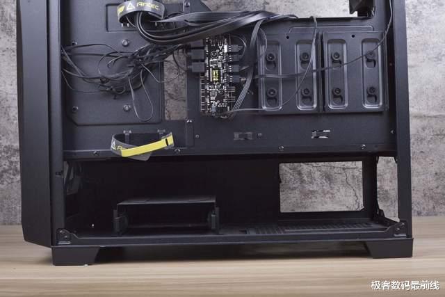 哔哩哔哩|一来一回,发现安钛克DF700 FIux才是近年最顶的一款箱子