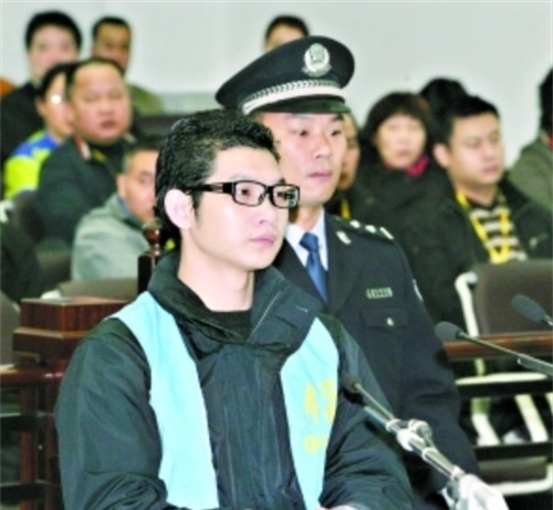 他手沾13条人命,小孩都不放过,枪决前:为什么我家人没来?