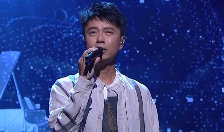 李克勤|为还每月60万的房贷，李克勤拼命赚钱，饭局被灌酒难掩疲态