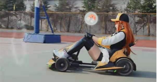 qq飞车|QQ飞车小橘子与蓝翔学姐大飙车技,这是我免费能看的吗!