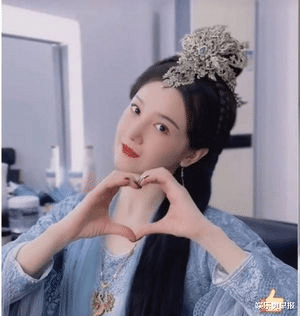 明星素颜|忍痛做「10次地狱级整骨」！奇迹效果曝《如懿传》最美丫鬟素颜美呆