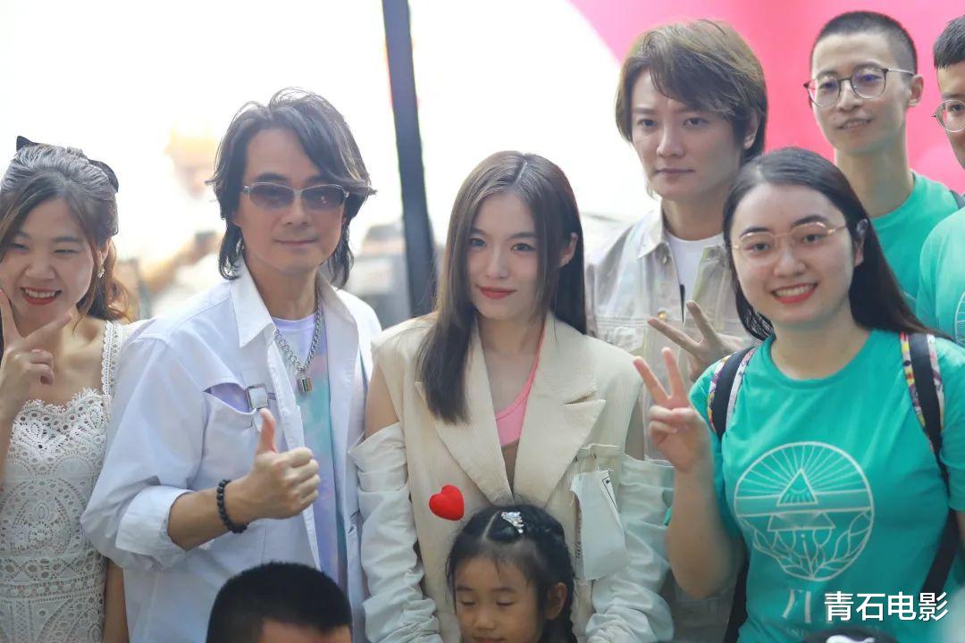 花儿乐队|“从红极一时到落魄”7个组合，有人街头再摆摊，有人瘦到剩100斤