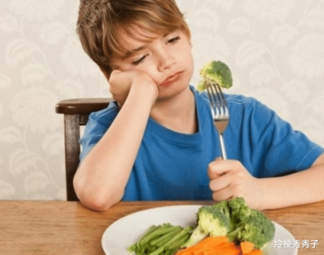 冷梗秀秀子|长大后没出息的孩子，会有哪一些不好的餐桌礼仪呢？