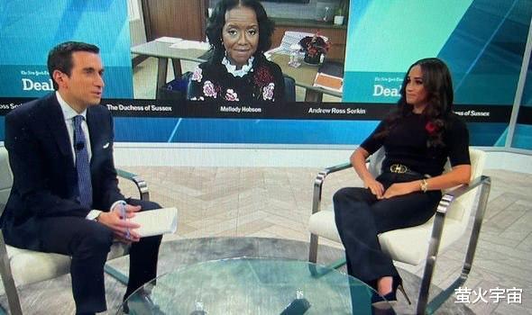 蜘蛛侠|梅根佩戴罂粟花接受采访，引用蜘蛛侠台词气场足，被粉丝称女王