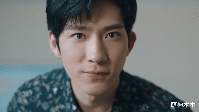 杨紫|《女心理师》首播！杨紫眉毛抢戏，井柏然磨平眼袋，剧情过于悬浮