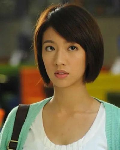 蔡思贝|她被誉为“TVB发电机”，曾被开价200万一晚，入行7年传15段绯闻