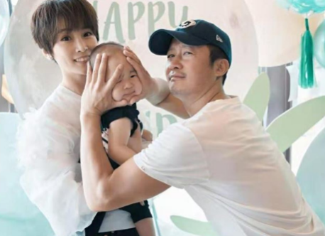 吴京|她曾嫌吴京太穷，嫁豪门却被对方悔婚，如今却沦为街边卖鱼大妈！