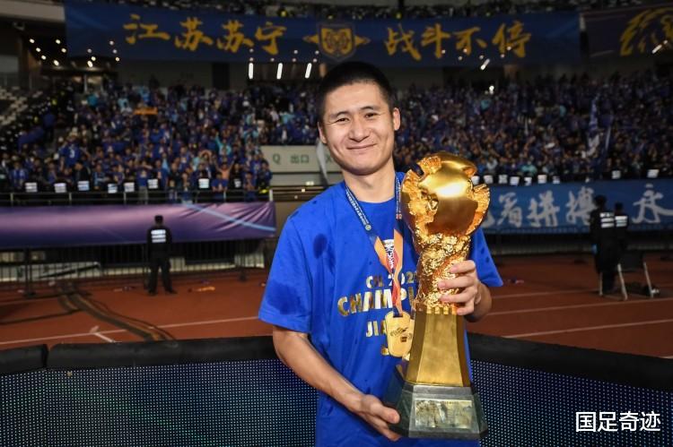 周云|突发！曝江苏4冠功臣无奈退役，为球队坚守18年却在30岁挂靴