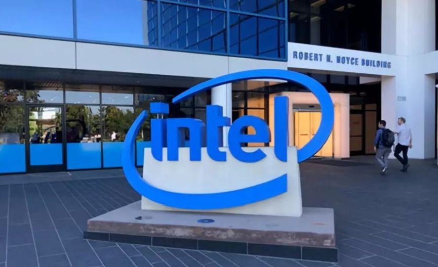 |英特尔刚“宣战”,中方果断亮出一张底牌反击,网友推荐这招绝了