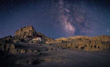 安徽 某年、某月、某天,我想和某人,一起去西藏。你看,夜空多灿烂。