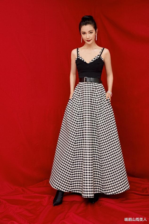 李冰冰|?49岁李冰冰也太敢剪头发了，网友直呼：气质大变差点认不出