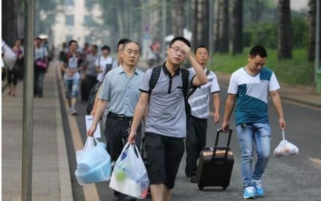 雪落无尘谈|他被称为“最牛”高中生，北大为了录取该名学生，自降200分