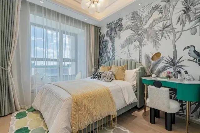 142平现代风四居室，客厅从任何角度看都有美感