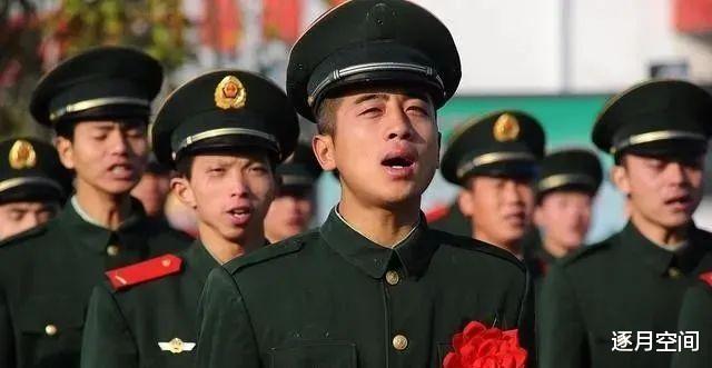 穿衣搭配|士官服役满12年或16年后，是拿退役金退伍好，还是安置工作好？建议要工作！