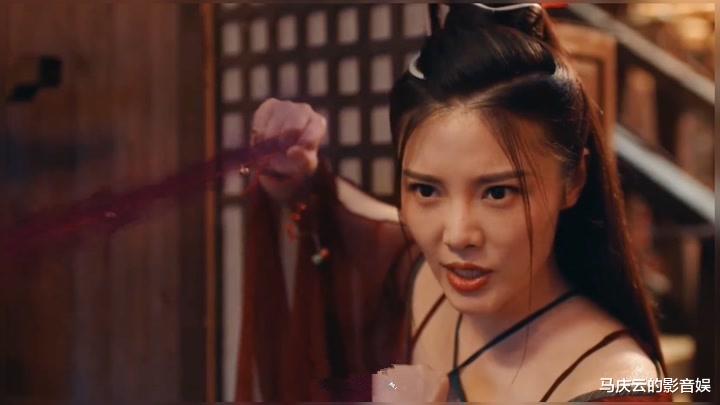 陈妍希|《妖医馆》上映，徐冬冬主演，开局洗澡是废戏，稍后全部爆笑高能