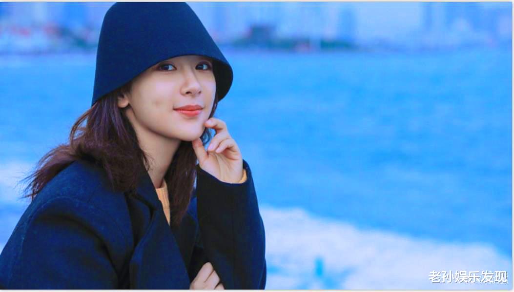 杨紫|杨紫在昨天深夜发文：爱所有爱我的朋友