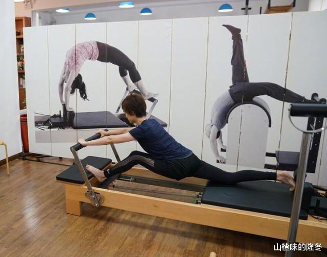 柳岩|41岁柳岩健身照爆出，身材好到“犯规”，依旧风韵犹存