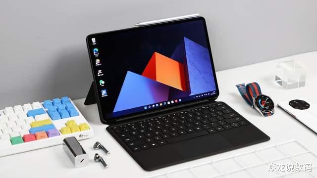 笔记本|上手华为MateBook E：二合一新品有多强？轻薄百变一本多用