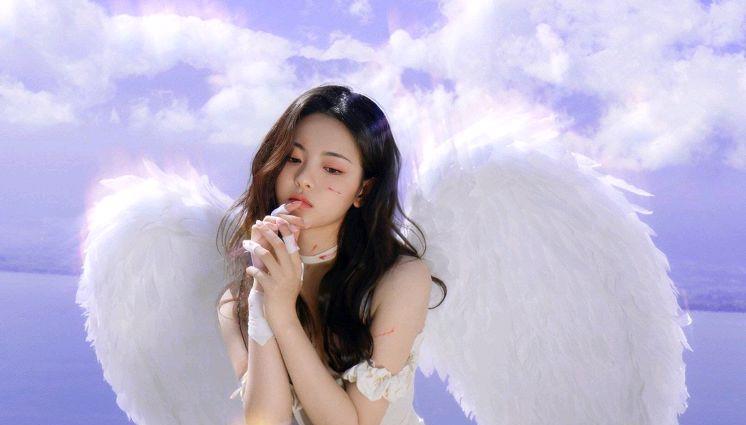 杨超越|“小祥子”罥烟眉显柔情,杨超越新剧造型撞衫《重紫》