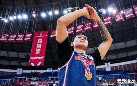 趙睿|趙睿為報恩情，直接將CBA冠軍戒指送恩師，籃協(xié)要出手了