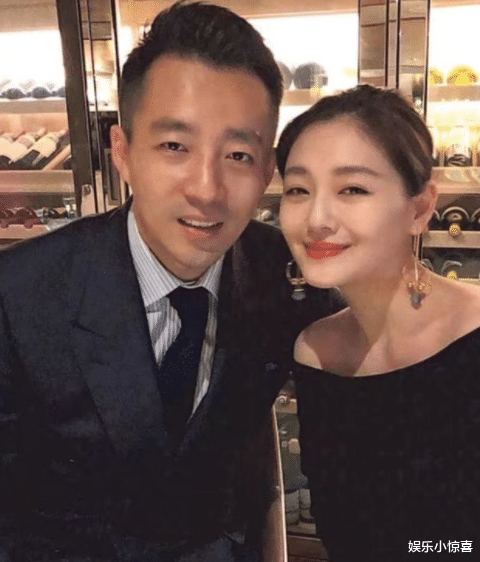 汪小菲|离婚仅33天，汪小菲就带美女回家，网传俩人已在一起1年多