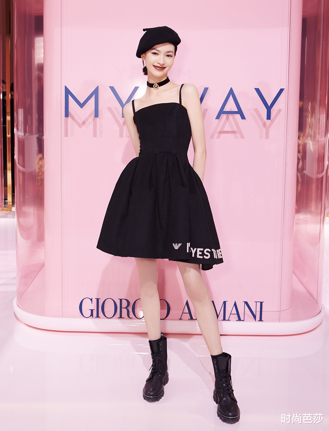 穿衣搭配|说实话，关晓彤的吊袜裙有点“惊”到我了