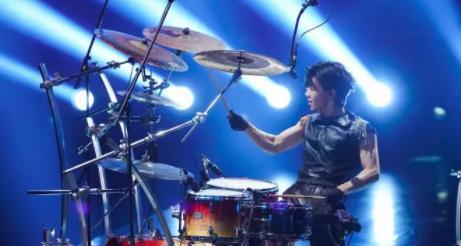 汪峰|《闪光的乐队》一场视觉和听觉的盛宴，双向的奔赴音乐，才有意义