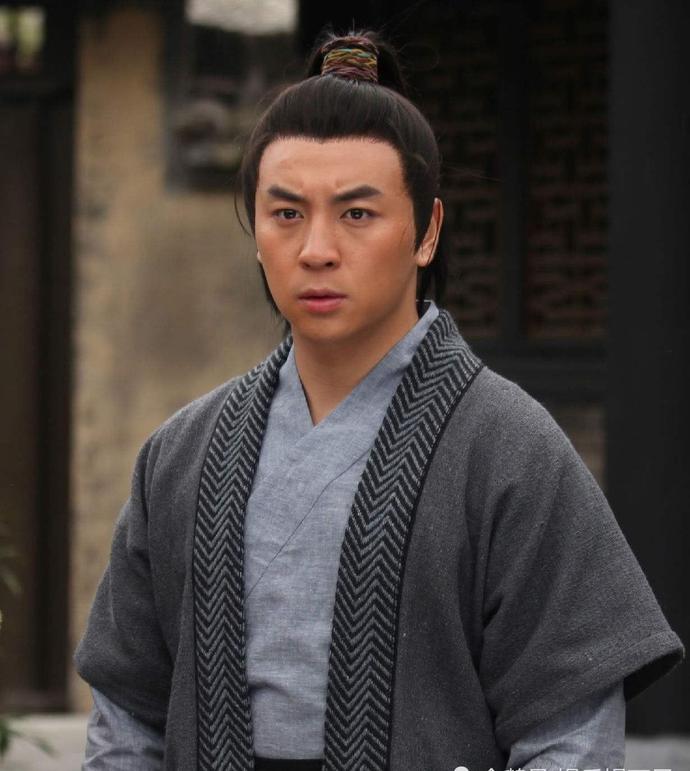 释小龙|释小龙隐藏20年的身份,王宝强见了要行礼,向华强都不敢得罪