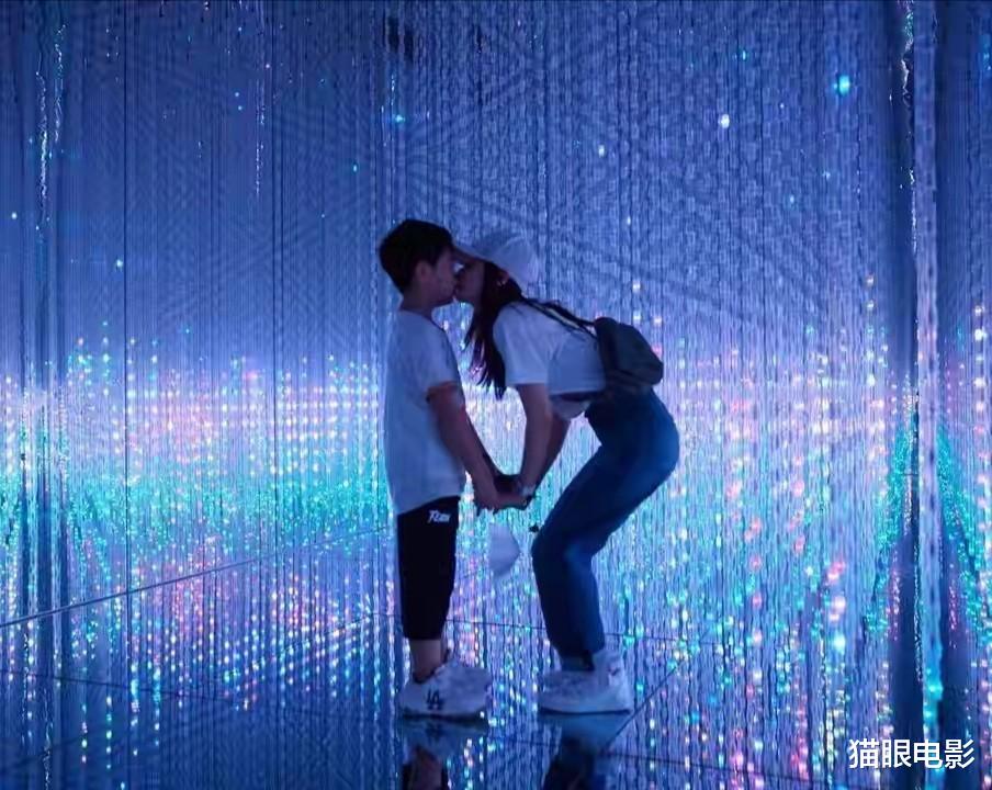 杨紫|杨紫节目中落泪怀念欢乐颂，和蒋欣乔欣重聚，网友：期待五美同框