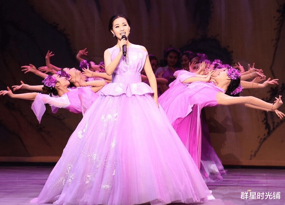 春晚|军旅歌唱家雷佳:连登春晚舞台12次,身家上亿,丈夫身份不一般