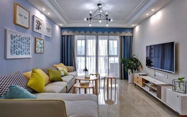 |97平现代二居室，一进门就被朋友家的客厅给迷住了，好漂亮