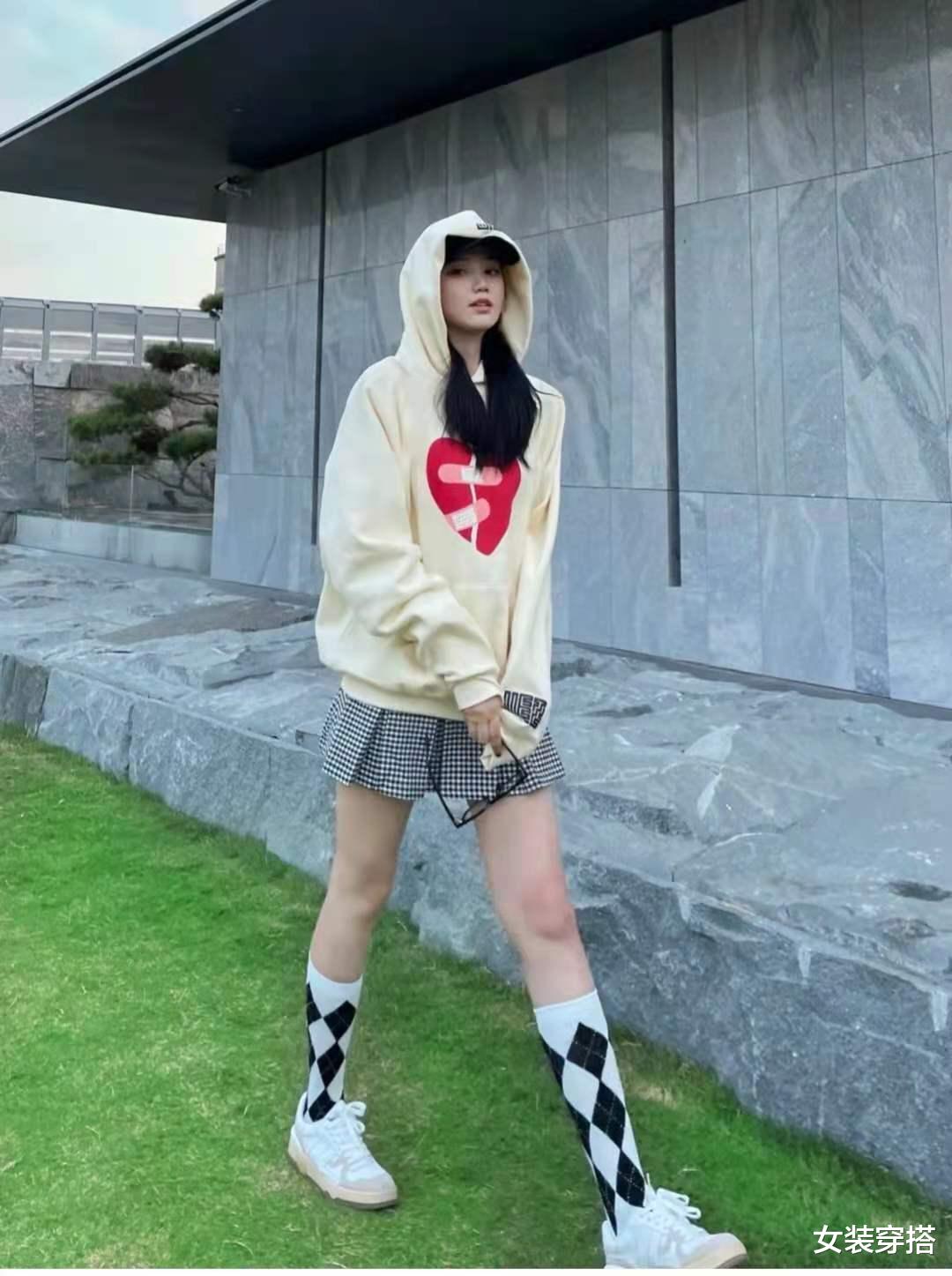 女装穿搭|秋天女生穿什么衣服好看图片欣赏