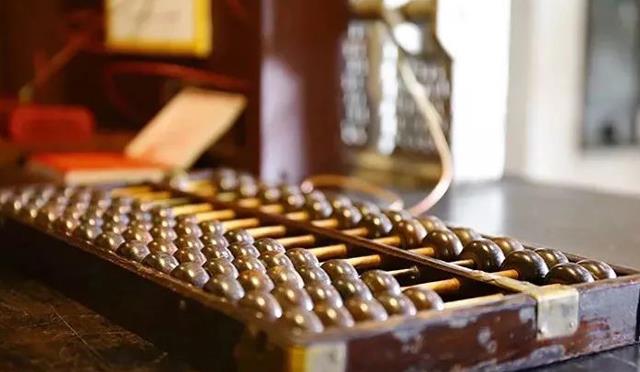 小超侃事|老物件备受追捧，不少“破玩意”回收价翻番，家里有的或能发笔财