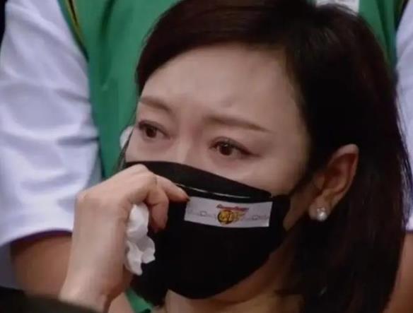 胡明轩|夺冠后，胡明轩能拿多少夺冠奖金？数字曝光，小胡实际到手多少？