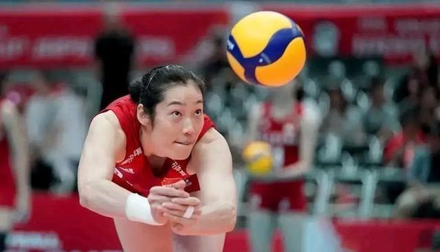 朱婷|2大世界级球星将加盟瓦基弗银行队？国外豪门争抢李盈莹、朱婷！