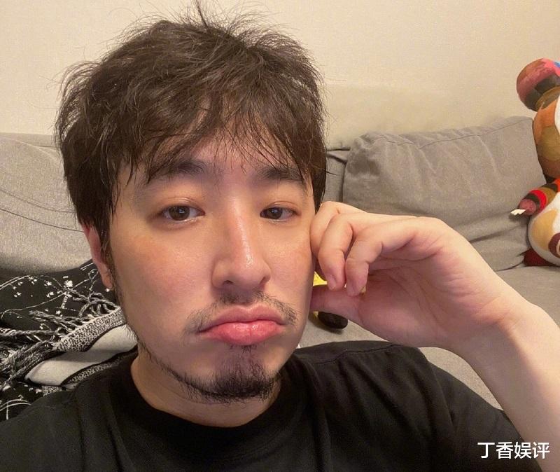 潘玮柏|潘玮柏带老婆看演唱会，宣云晒与孟佳合照，无美颜镜头下现真颜