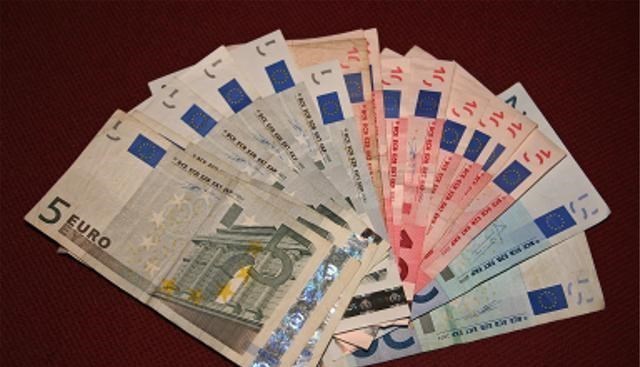 钱币|一张纸币价值460万,收藏币要面临涨价了?这3类纸币收藏家要笑了