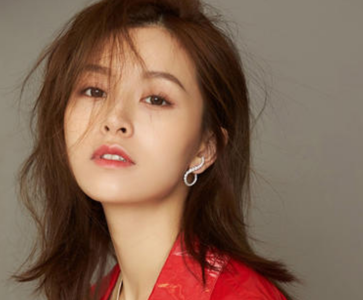 文咏珊|谢霆锋对她一见钟情，陈冠希为追她要戒烟，网友：还好都没追上