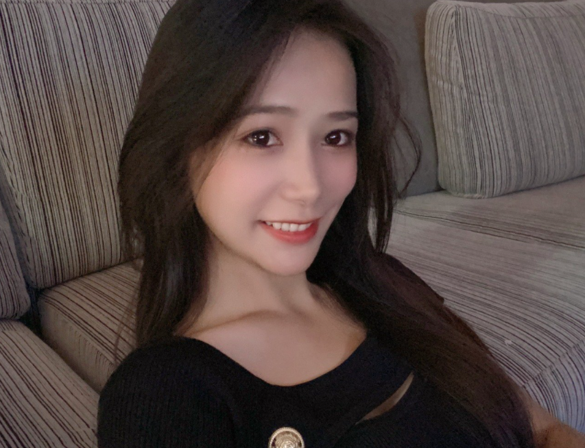 富二代|表妹李KK富二代男友曝光！怪不得笑容如此甜美，KS小雪吖也佩服