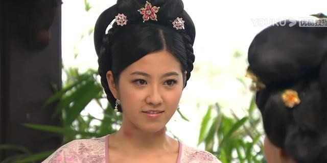 陈红|真正的美人，即使演丫鬟也能抢女主风头，陈红的紫鹃比林黛玉还美