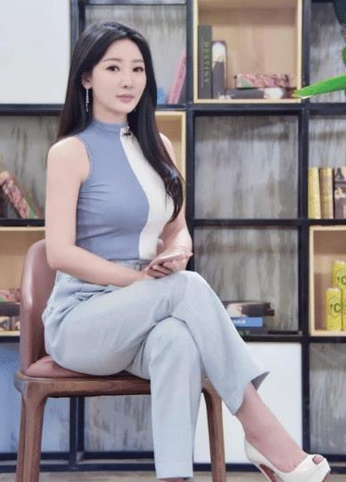 柳岩|40岁柳岩为何仍无人敢娶？看看她做深蹲的瞬间，网友：这谁敢娶？