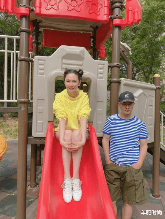 程莉莎|终于知道为啥郭晓东限制程莉莎露腿，这腿真是太直了，还有肌肉感