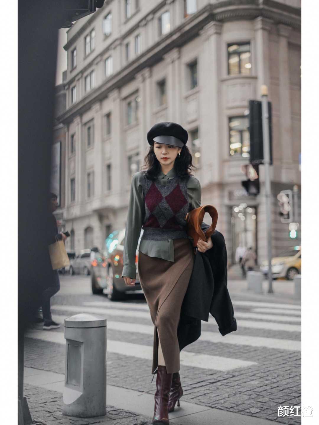 颜红橙 今年冬天裙装怎样选?码住这些高腰开叉裙,时髦精致又有气场