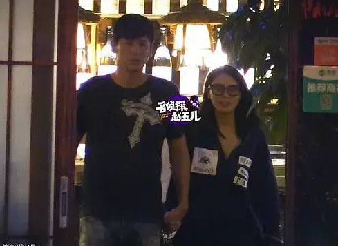 InsDaily|结婚四年就被曝出轨：秋瓷炫和于晓光让人嫉妒的爱情，都是假的？