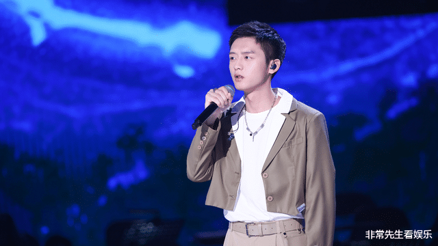 张天爱|《好声音》发布新版海报,王靖雯位居C位,但总冠军大概率不是她