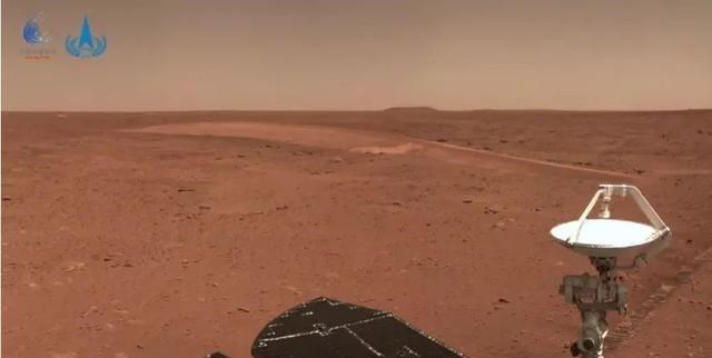 浣熊 祝融号火星车向地球传回高清照，科学家在照片中发现人影的痕迹