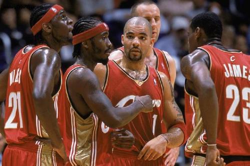 骑士队|詹姆斯带来首冠，华人黄健华09年买下的骑士15%股份如今市值多少？